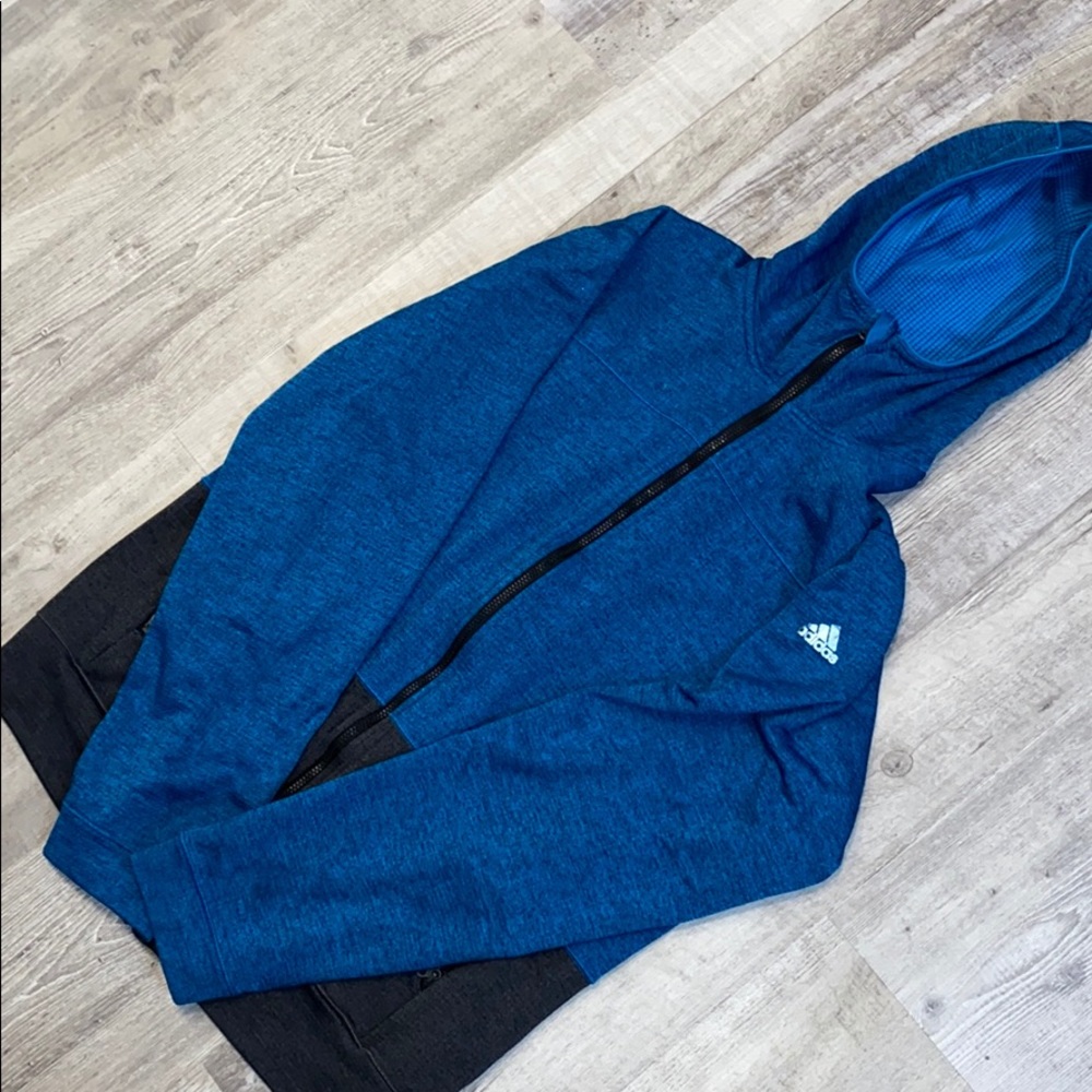 Adidas Sweatshirt